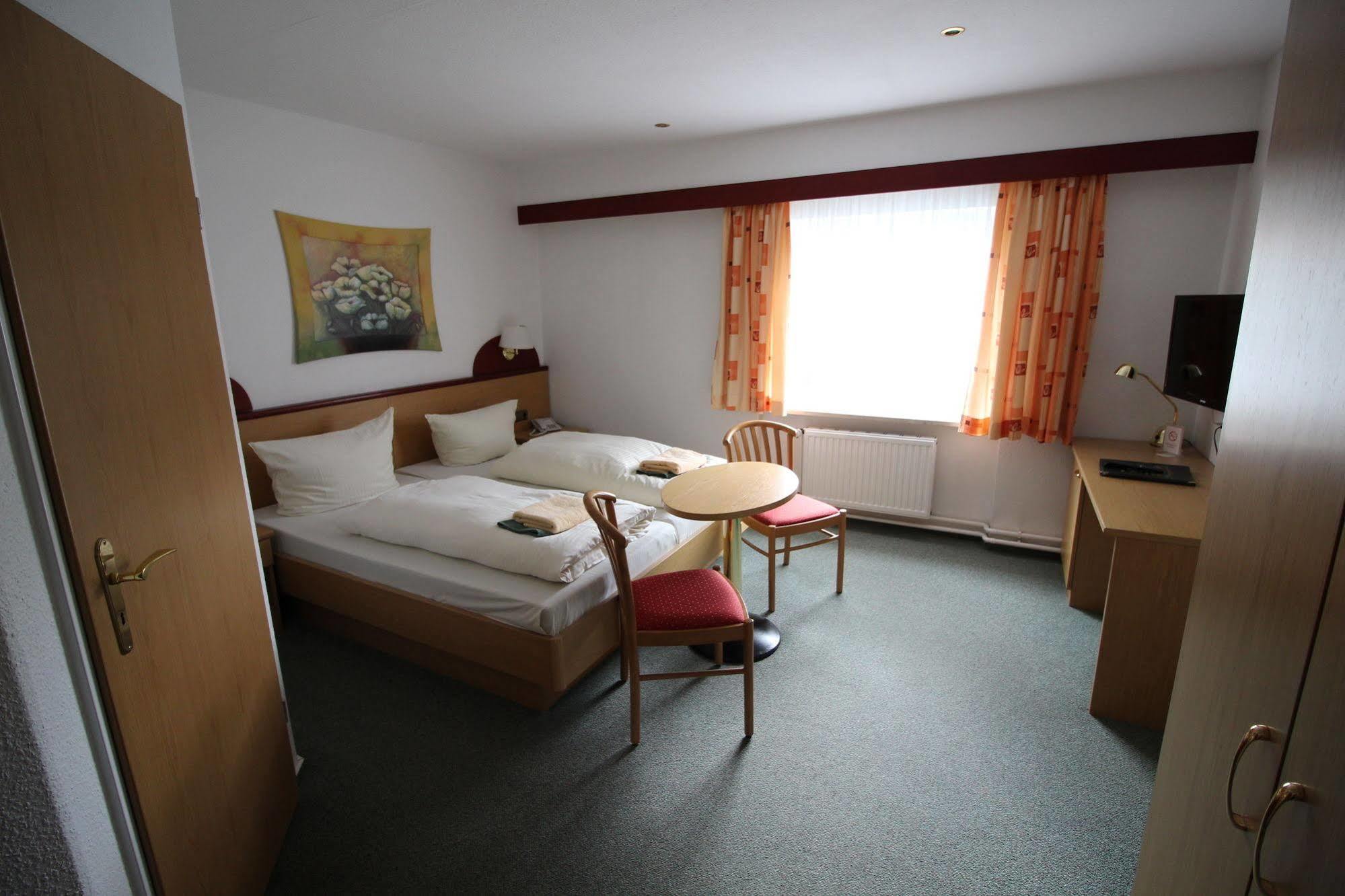 Hotel Carstens Bordesholm Esterno foto